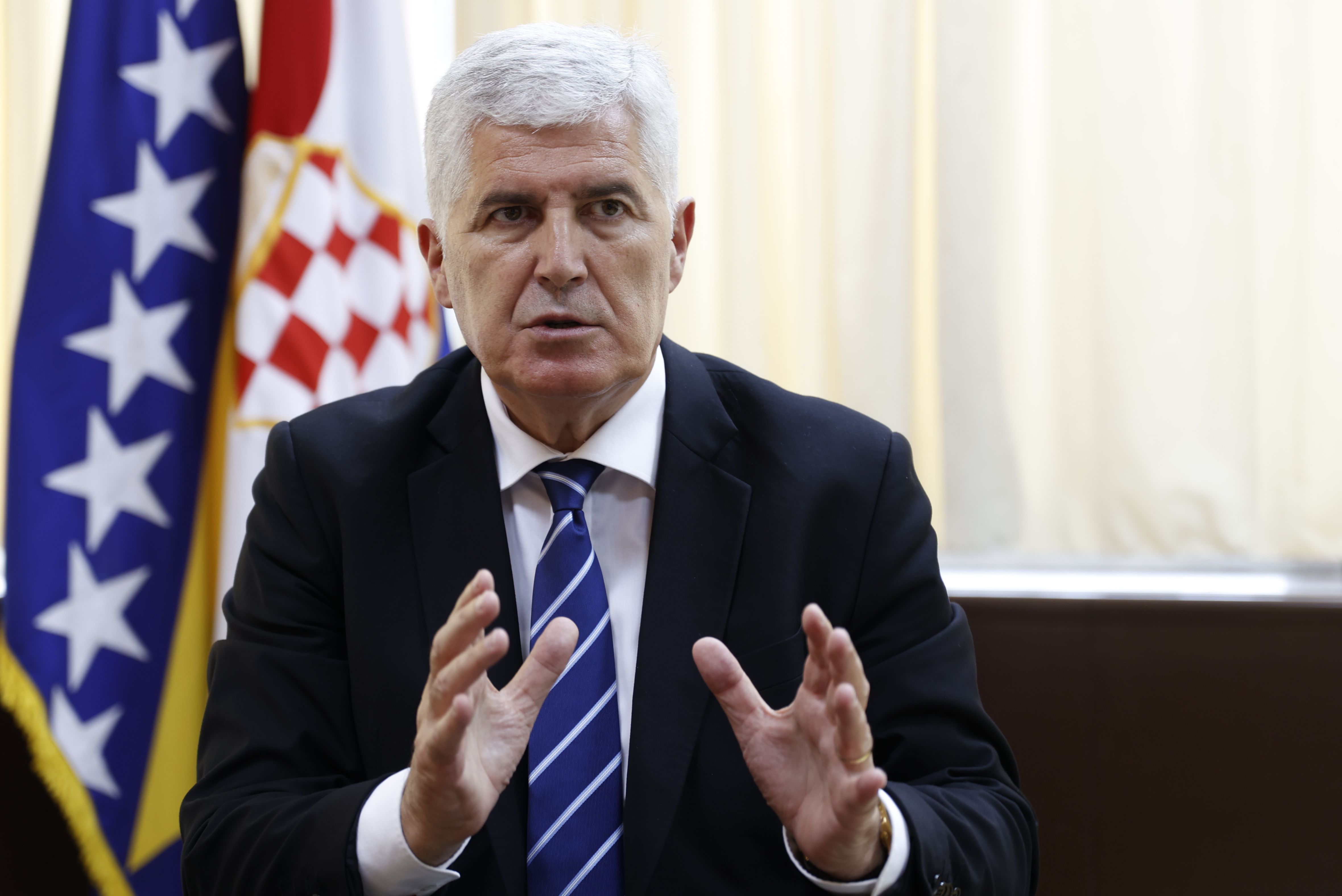 Panika u Čovićevim redovima, 'lome ruke' pojedincima da odustanu od napuštanja HDZ-a BiH!