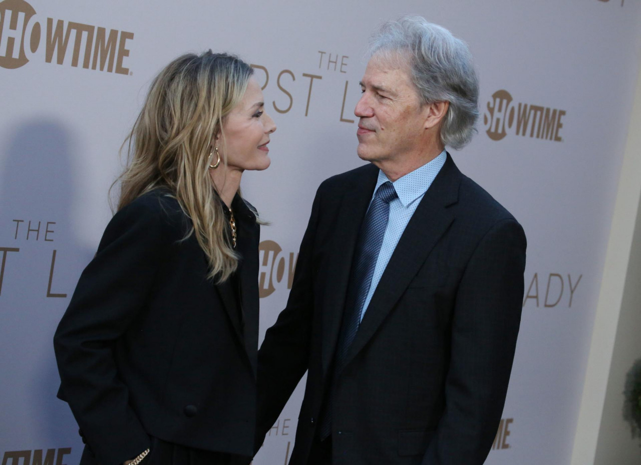 Ljubavna priča Michelle Pfeiffer: Upoznali su se na spoju naslijepo, a danas slave 30 godina braka
