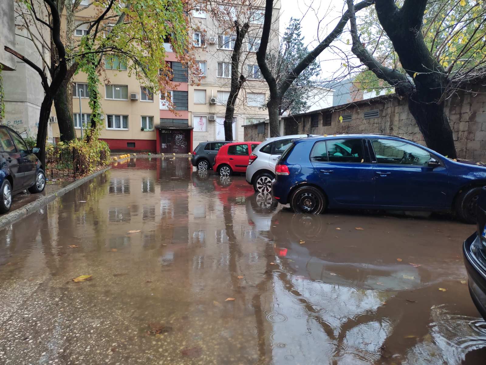 Poplave po mostarskim kvartovima, što rade gradske službe?