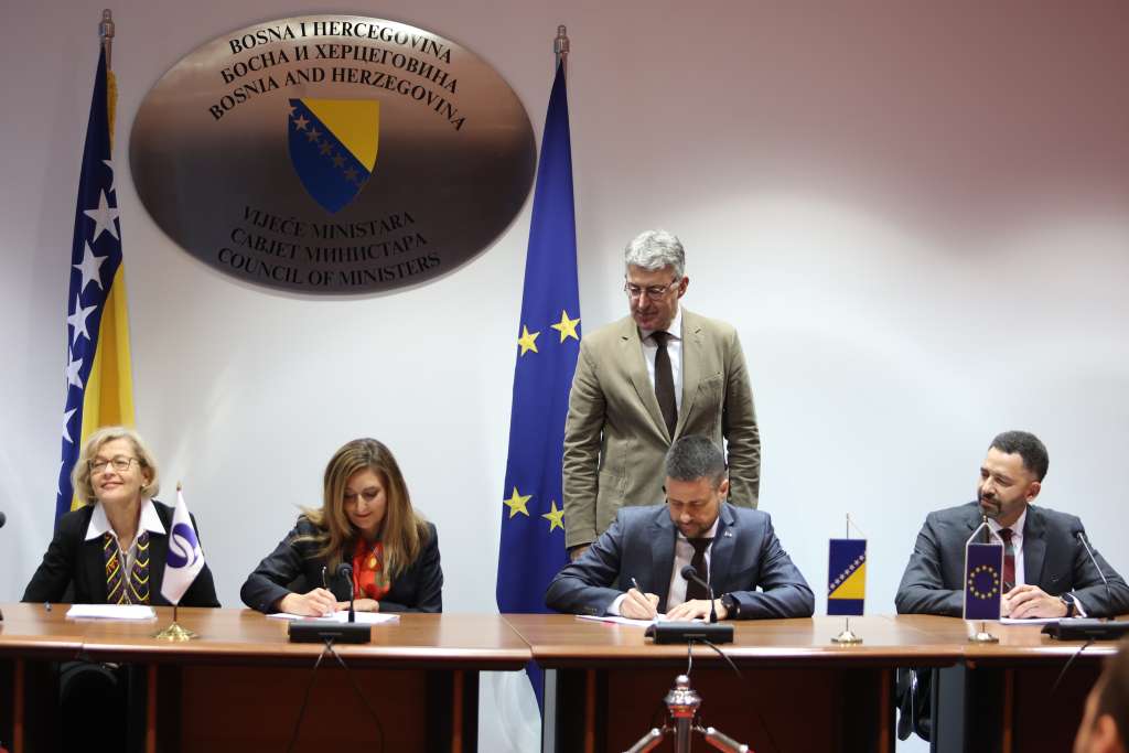 Potpisan Sporazum o kreditu EBRD-a za izgradnju autoputa na Koridoru Vc (VIDEO)