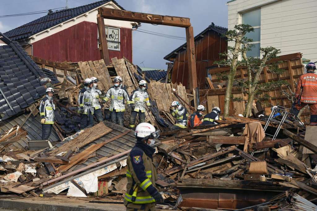 Broj poginulih u zemljotresu u Japanu povećao se na 92, a broj nestalih na 242