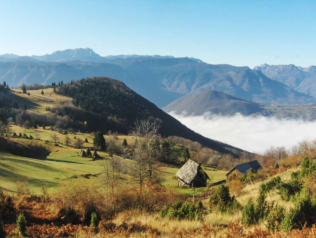 Narednih dana pretežno sunčano, od subote oblačno, tokom noći slaba kiša